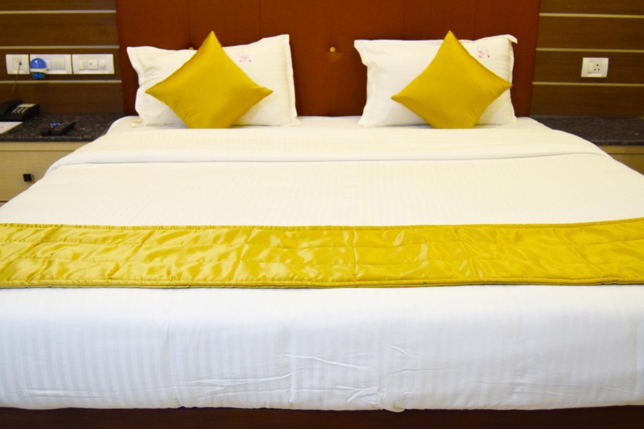 Thiviyam Airport Hotel Chennai Exterior photo